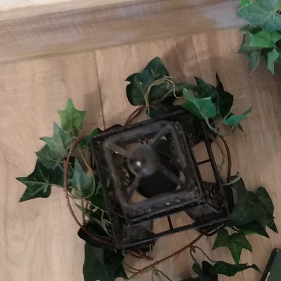 Eiffel Tower Votive Candle holder - Picture 3 of 10